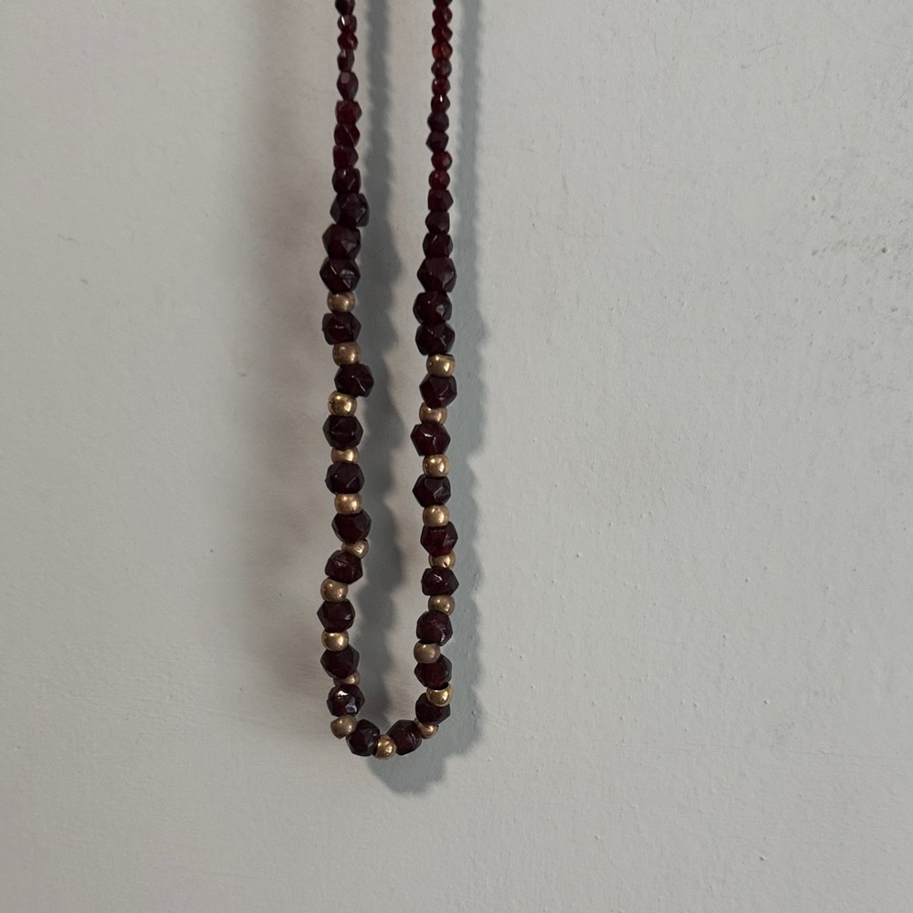 Vintage Beaded Necklace in Deep Red and Gold Toned Beads - Picture 6 of 8